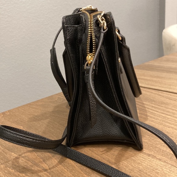 Kate spade black purse with shoulder strap - Picture 5 of 10